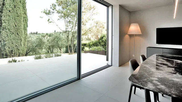 3-Laminam_VILLA_Interior_CalceAvorio-flooring