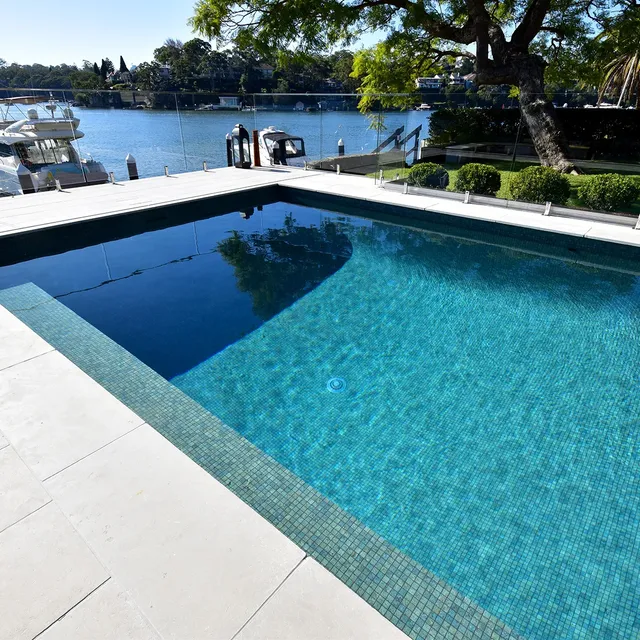 אריח פסיפס זכוכית מט 2.5×2.5 – Bali Stone | סדרת ZEN מבית Ezarri