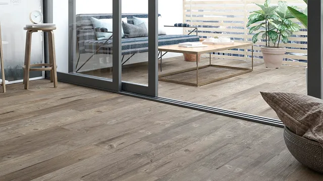 אריח דמוי פרקט גרניט פורצלן גימור מט דרגת R10 תוצרת ספרד גוון נאטורל 90x15