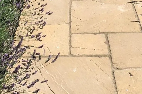 תחזוקת אבן טבעית - אבן טרוורטין