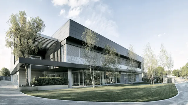 99_OEB_Headquarters_Collection-Nero