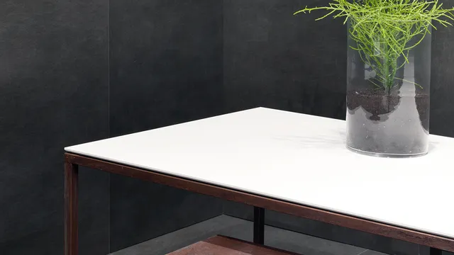 Bianco-Assoluto-table