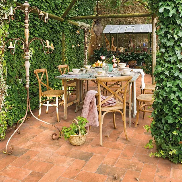 rosa-gres-terrazas-garden-rojo-cuadrado